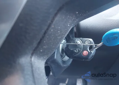 2014 Ford Focus Se z USA, uszkodzony, nr VIN 1FADP3K26EL354503